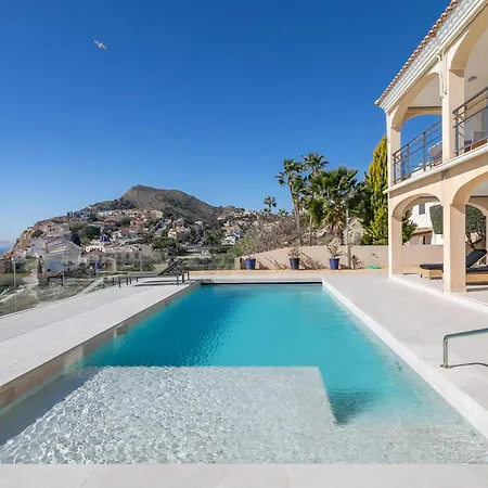 Villa Mina - First Line
