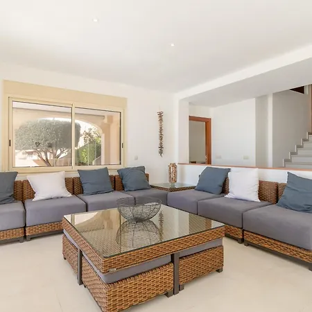 Mina - First Line Villa El Campello